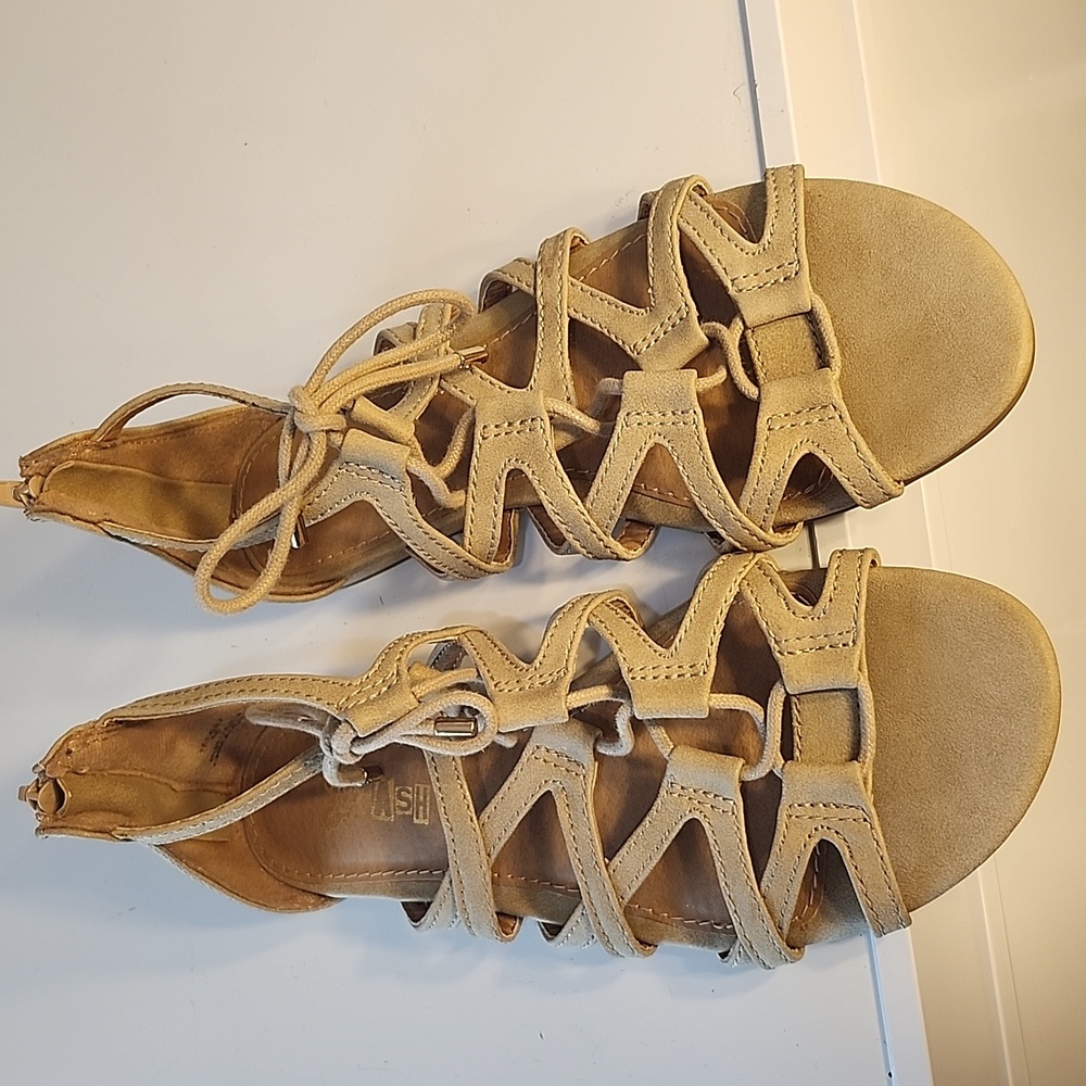 Brash Sandals, Size 6.5